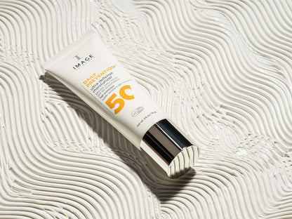 DAILY PREVENTION ultra defense moisturizer SPF 50